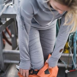 AK Salmon Sisters Grunden Fishing Leggings